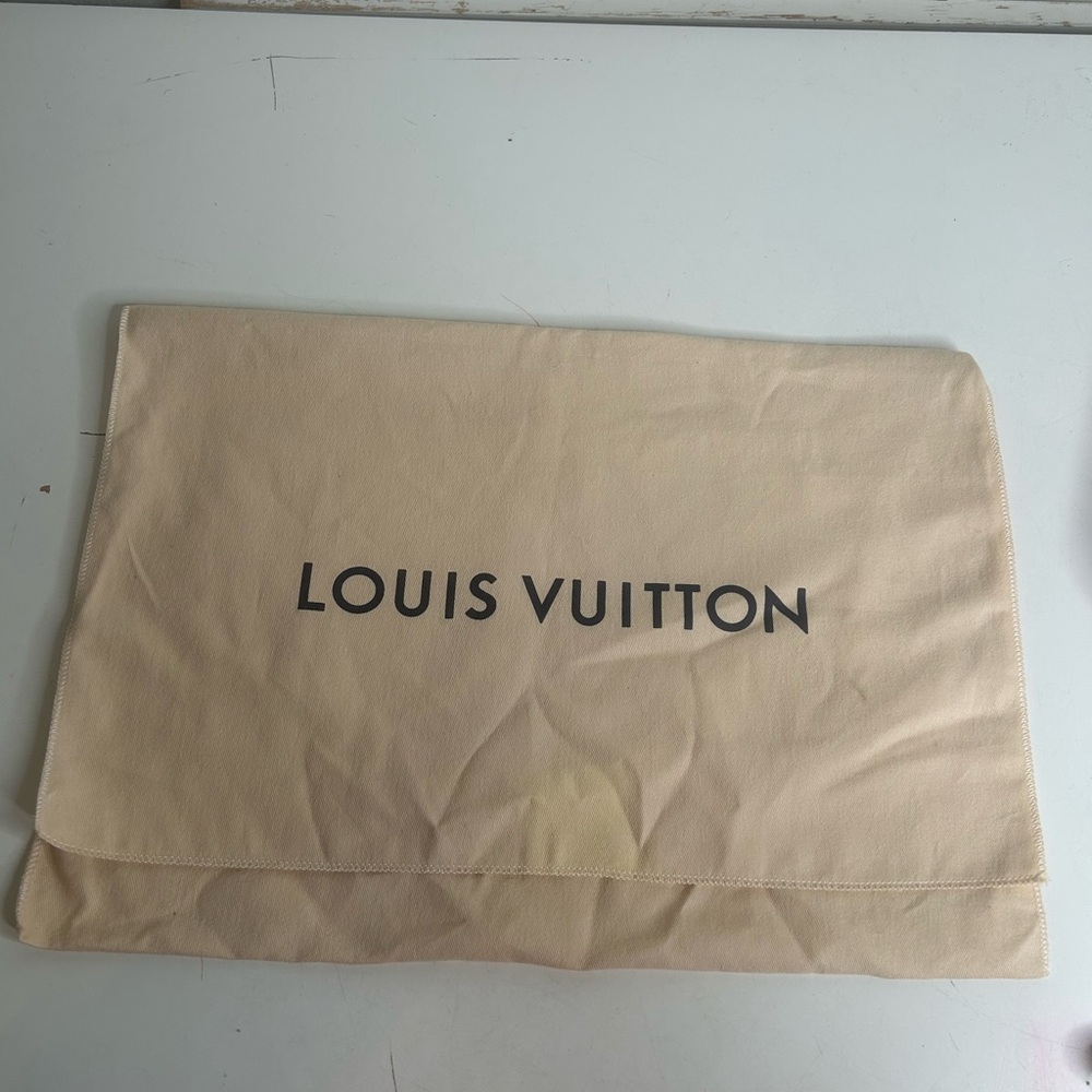 Louis Vuitton Cream Dust Bag